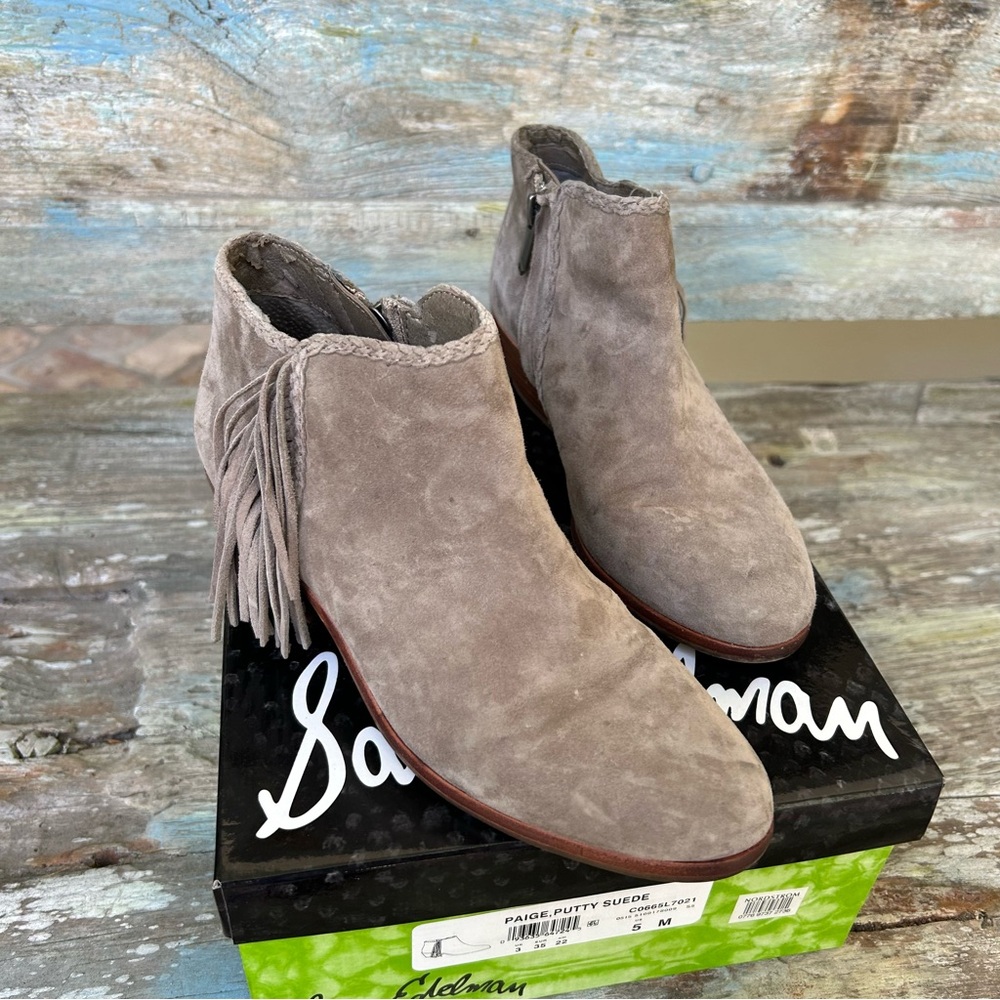 SAM EDELMAN
PAIGE PUTTY SUEDE ANKLE BOOTS